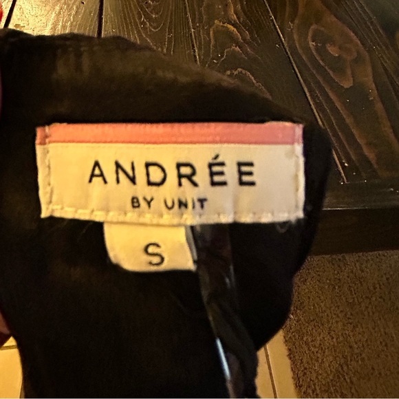 Andree by Unit Womens Racerback Sequins Tank Black NWT Small - Picture 8 of 8